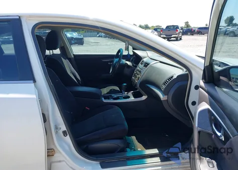 2013 Nissan Altima 2.5 S из США, поврежденный, VIN 1N4AL3AP7DN526276